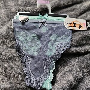 Smart & Sexy Lace Thong Set in Black and Mint
